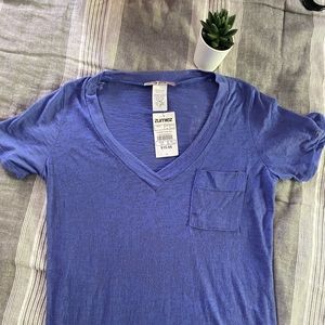 NWT Zumiez v-neck